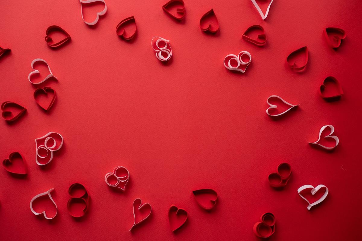 Dress to impress this Valentine's Day with Skopes!